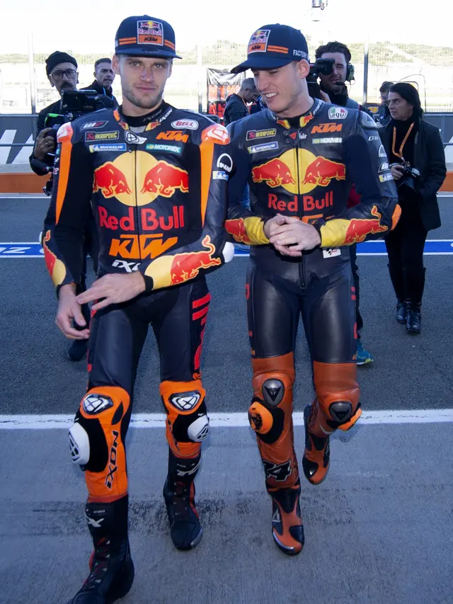 Brad Binder dan Pol Espargaro