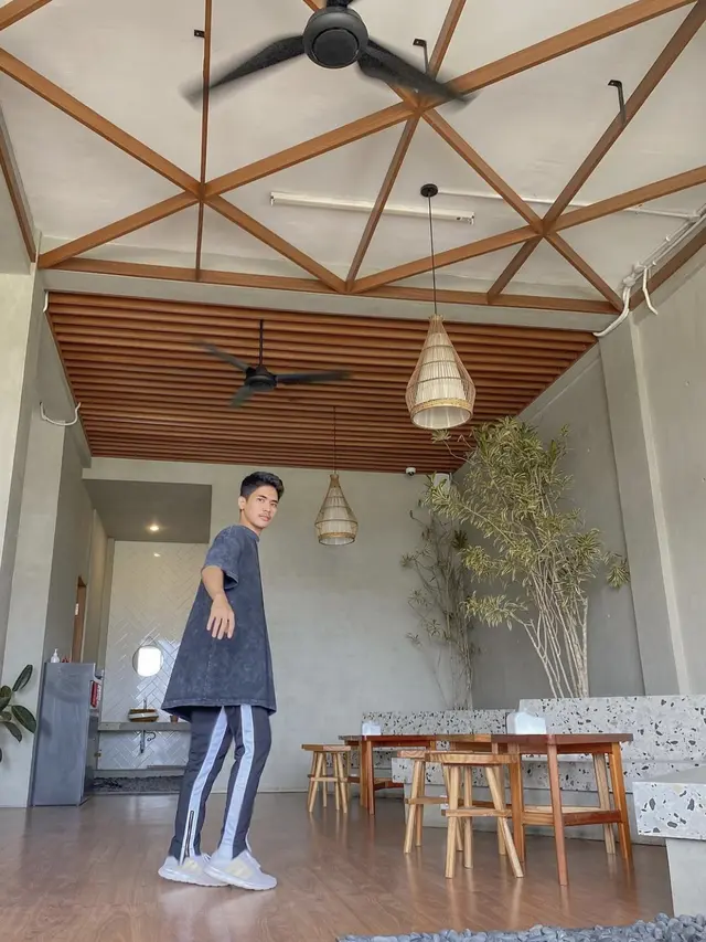 Selebgram Faroji Adly