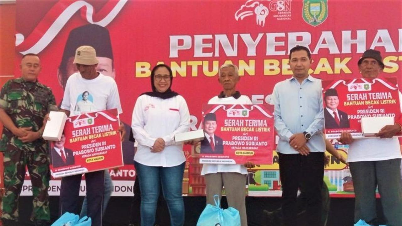 Yayasan GSN Salurkan 200 Bantuan Becak Listrik Prabowo untuk Lansia di Madiun