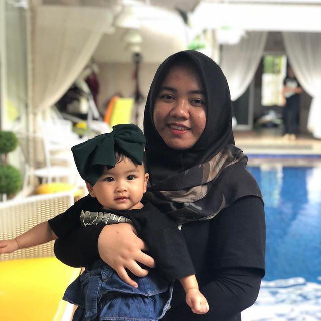 5 Potret Lala Pengasuh Rafathar saat Momong Zayn dan Zunaira, Penuh Kehangatan