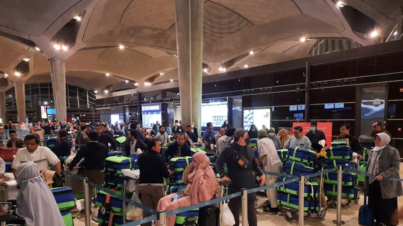 Para WNI yang sedang dalam perjalanan umrah, ketika pemerintah Arab Saudi mengeluarkan larangan sementara akibar Virus Corona.