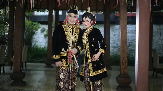 6 Prosesi Pernikahan Adat Jawa yang Penuh Makna - Relationship Fimela.com