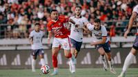 Gelandang Bali United, Mirza Mustafi (10), dalam pertandingan melawan Persik Kediri pada pekan perdana BRI Super League 2025/26 di Stadion I Wayan Dipta, Gianyar, Minggu (10-8-2025). (Bola.com/Alit Binawan)