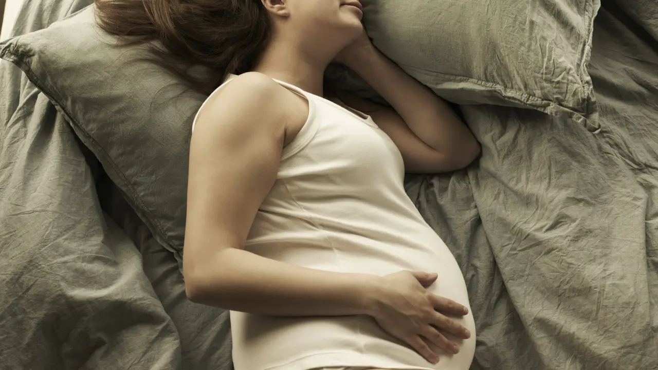 7 Alasan Kenapa Kamu Susah Tidur Selama Hamil