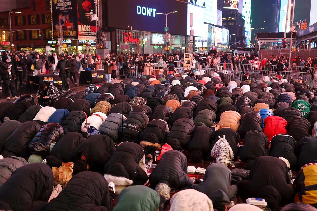 FOTO: Semangat Ramadan Menggema di Times Square New York