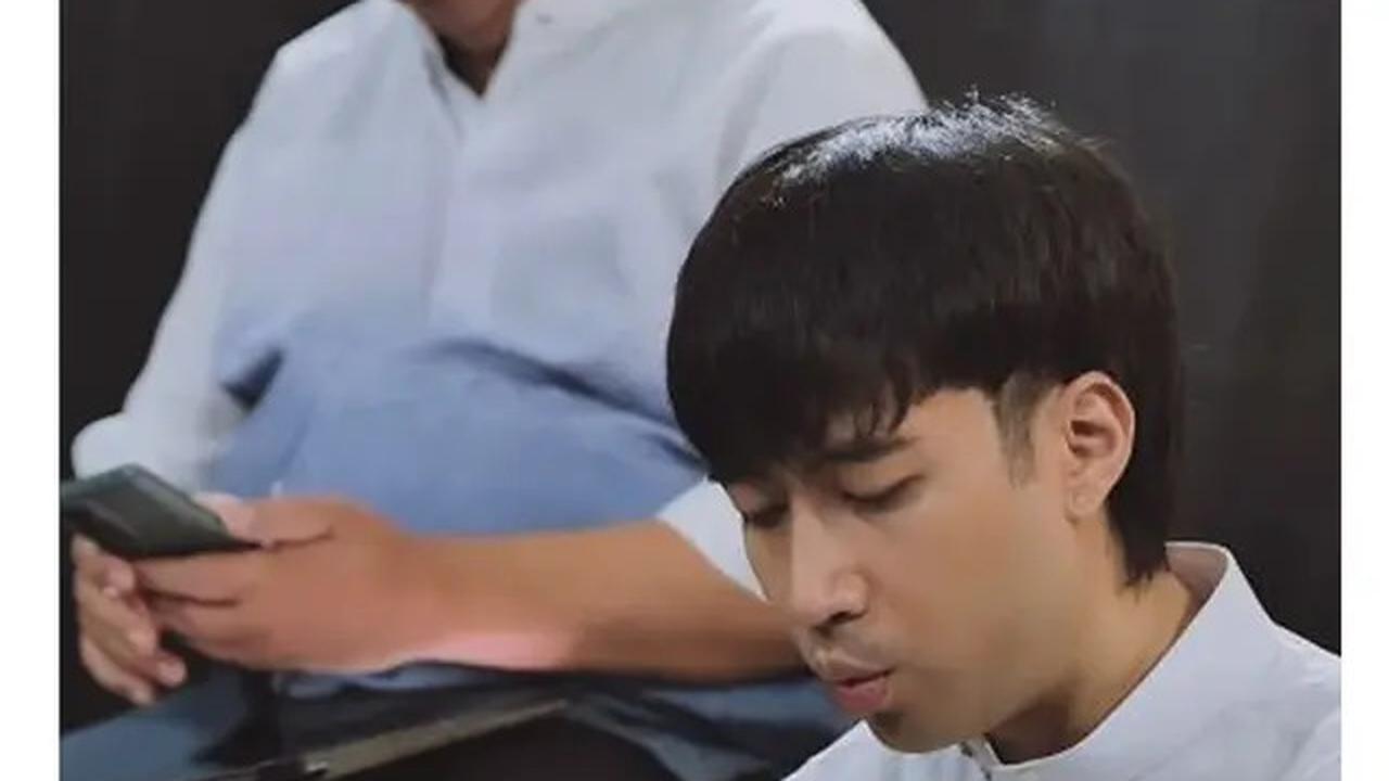 6 Potret Vidi Aldiano Ngabuburit Khotmil Quran Bareng Keluarga, Penuh Kehangatan
