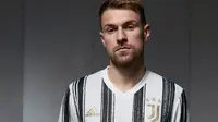 8 Reaksi Netizen terhadap Jersey Terbaru Juventus: Tumben Bagus...