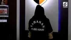 Seorang wanita tega memeras mantan adik iparnya sendiri dan mengancam akan menyebarkan video bugil korban.