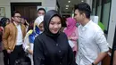 Baik Aldi maupun Georgia, hadir sekitar pukul 09.00 WIB. Setelah mantab untuk bercerai, tahap berikutnya menjalani mediasi. Mediasi berjalan tertutup dan akan diumumkan 18 Desember mendatang.  (Adrian Putra/Bintang.com)