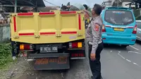 Terjatuh usai Rem Mendadak, Pemotor Tewas Terlindas Truk di Cikukulu Sukabumi
