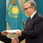 Foto Presiden Kazakhstan Kassym-Jomart Tokayev setelah diedit dengan filter. Sumber: RFE/RL