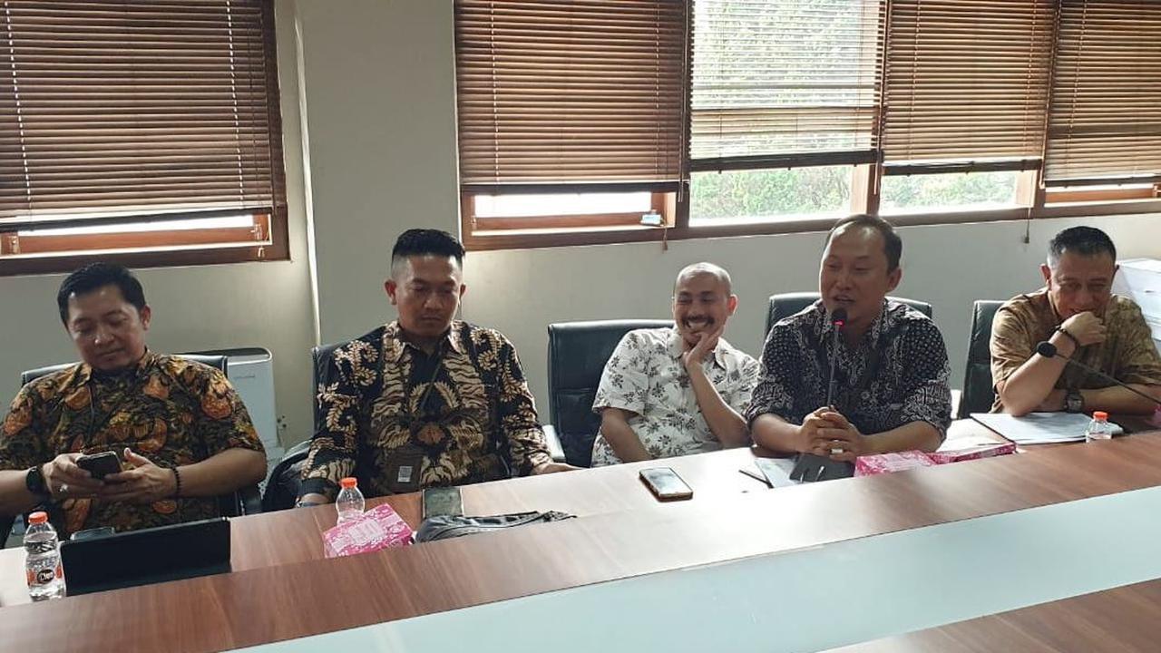 Untuk pola joki, data warga memang dipinjam oleh orang lain dengan izin.