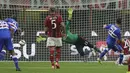 Sampdoria berhasil membuka keunggulan lebih dulu lewat gol yang disarangkan Roberto Soriano pada menit ke-58. (AP/Luca Bruno)