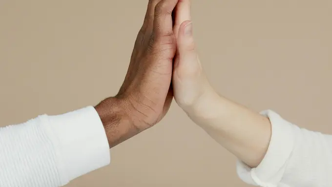 3 Zodiak yang Paling Suka Menolong Orang Lain Tanpa Pamrih