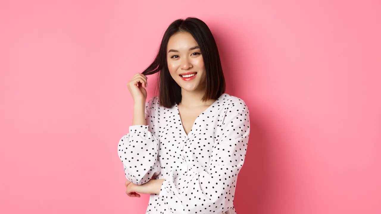 wanita oktober pink