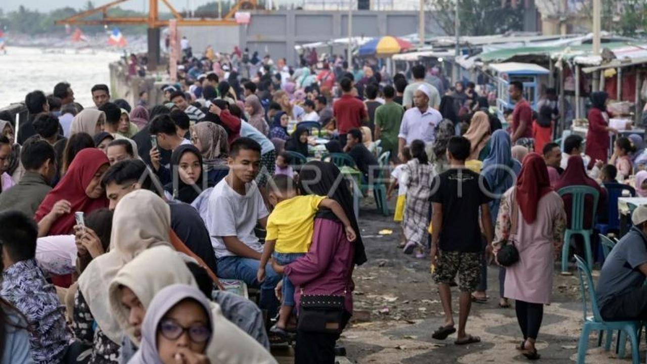 Denyut Lebaran Mataram: Harmoni Tradisi, Ekonomi, dan Kebersamaan di Kota Seribu Masjid