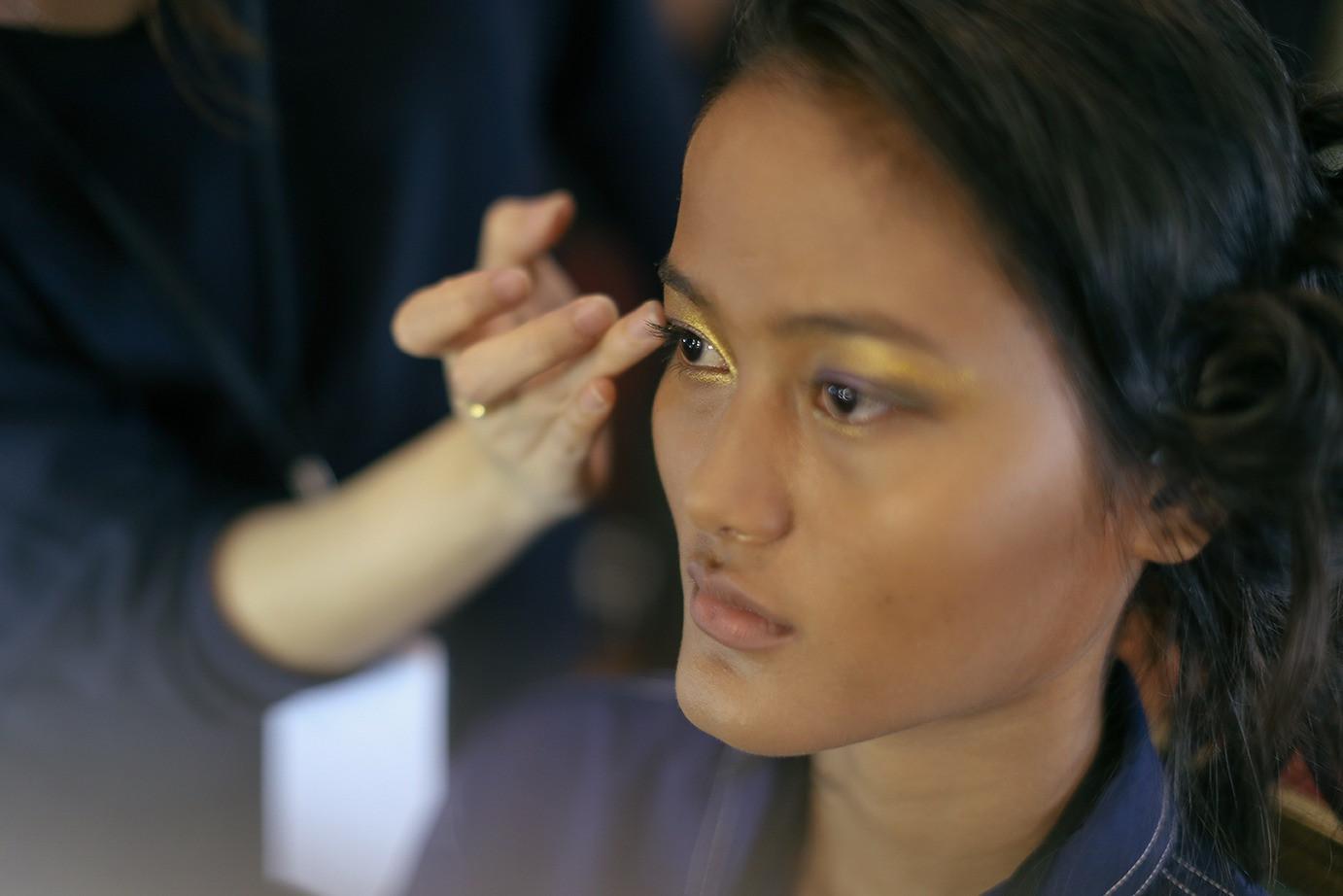 Makeup Tips Cara Atasi Raccoon Eyes Yang Menyebalkan Beauty Fimela Com
