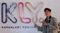 n Pemenang The New L-Men of The Year 2023, Nathanael Yoga, mengunjungi Kantor KapanLagi Youniverse (KLY), Jakarta Pusat, Kamis (24/8/2023). (Bola.com/Abdul Aziz).