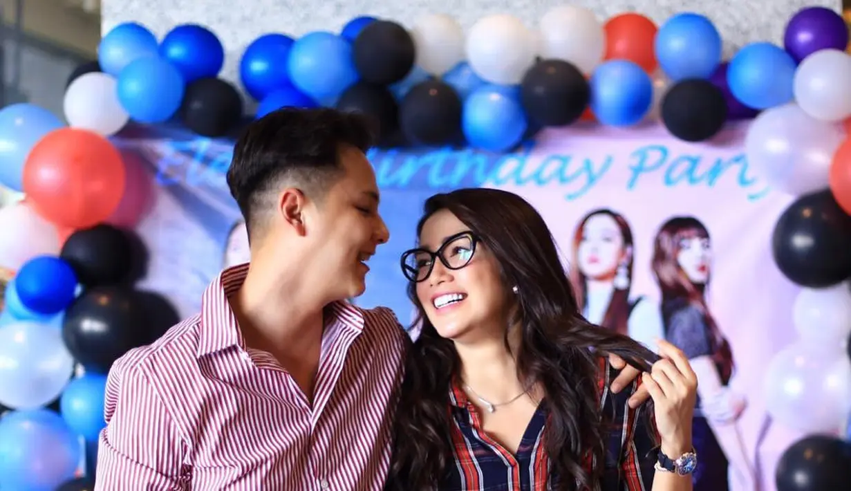 Ussy Sulistiawaty dan Andhika Pratama