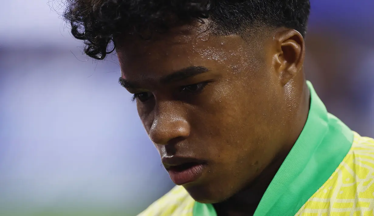 Pemain muda Brasil, Endrick saat laga Grup D Copa America 2024 melawan Kosta Rika di SoFi Stadium, Inglewood, California, Selasa (25/06/2024) WIB. (AFP/Getty Images/Buda Mendes)