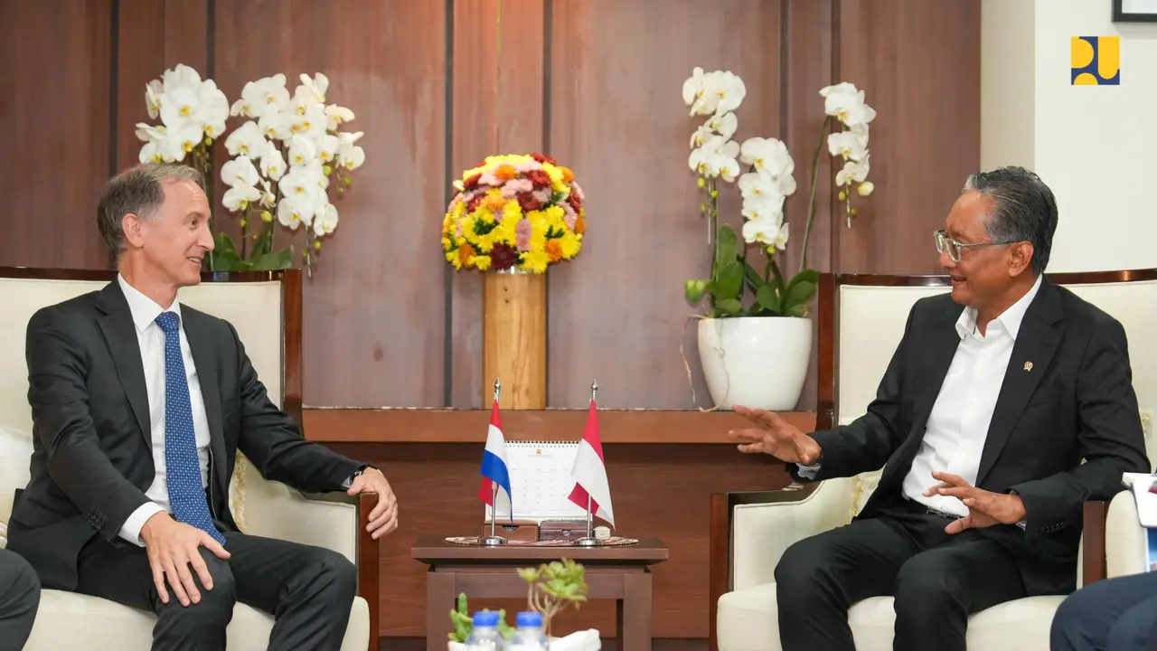 Menteri Pekerjaan Umum (PU) Dody Hanggodo bertemu dengan Duta Besar Belanda untuk Indonesia, Timor-Leste dan Asean, Marc Gerritsen. (Foto: Kementerian PU)