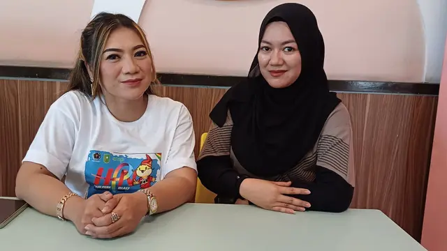 Yenny Kostarica dan Selvi Kostarica