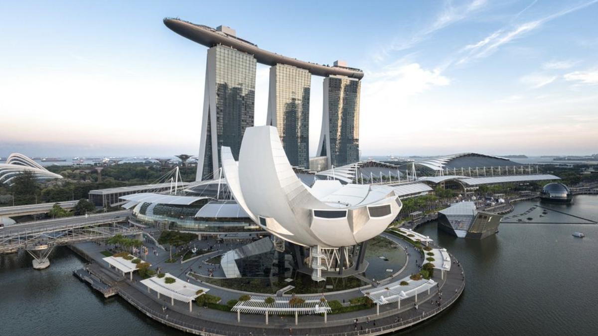 Eksplorasi Marina Bay Sands, Pengalaman Menginap Mewah hingga Jelajah Kuliner Menjanjikan