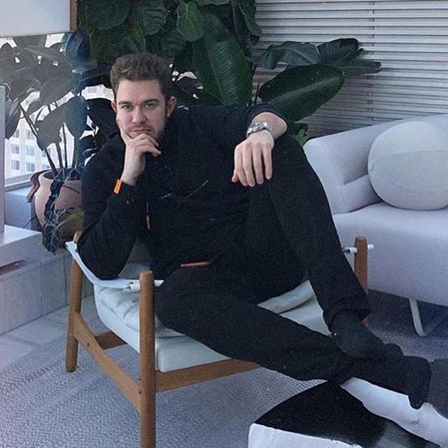 Selain Marcus Hyde Fotografer Victoria S Secret Timur Emek Juga Lakukan Pelecehan Seksual News Entertainment Fimela Com