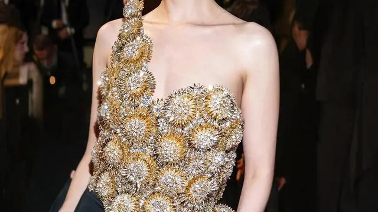 Potret Elvira Davinamira di Festival Film Cannes 2025, Tampil Anggun di Red Carpet