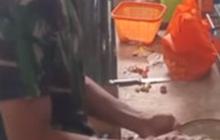Sambil Bernyanyi, Prajurit TNI Ngulek Sambal dan Memasak 'Menunya Telur Campur dan Tempe
