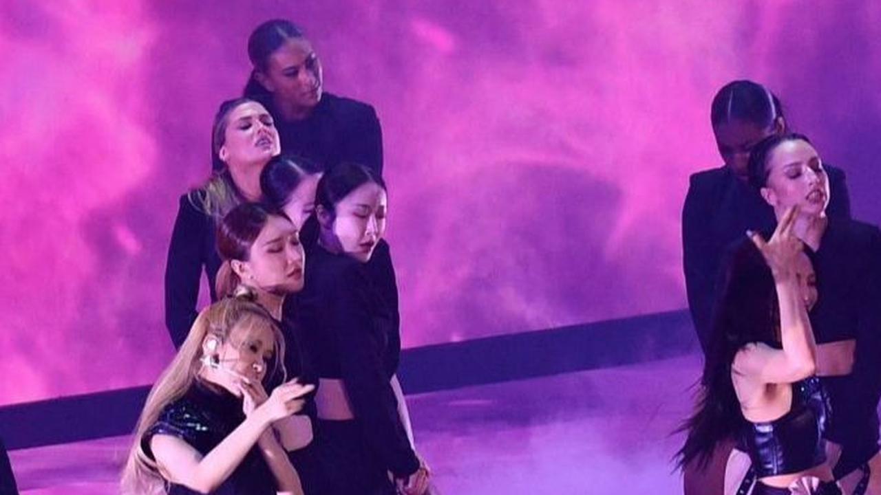 Panitia dari iME Entertainment dan agency Korea Selatan YG Entertainment yang menjadi manajer Blackpink tidak memberikan komentar.