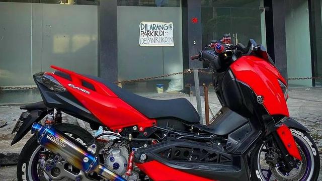 10 Potret Modifikasi Yamaha Xmax 250, si Bongsor dari Keluarga Maxi. Shenggol dong!