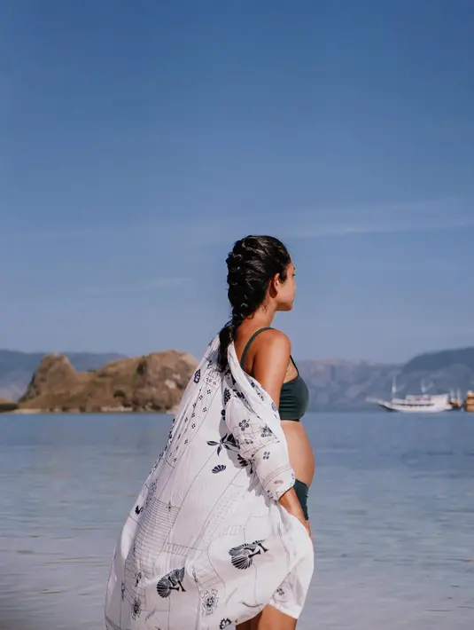 Baby Bump Faradina Mufti Istri Dimas Djay (Instagram/faradinamufti)