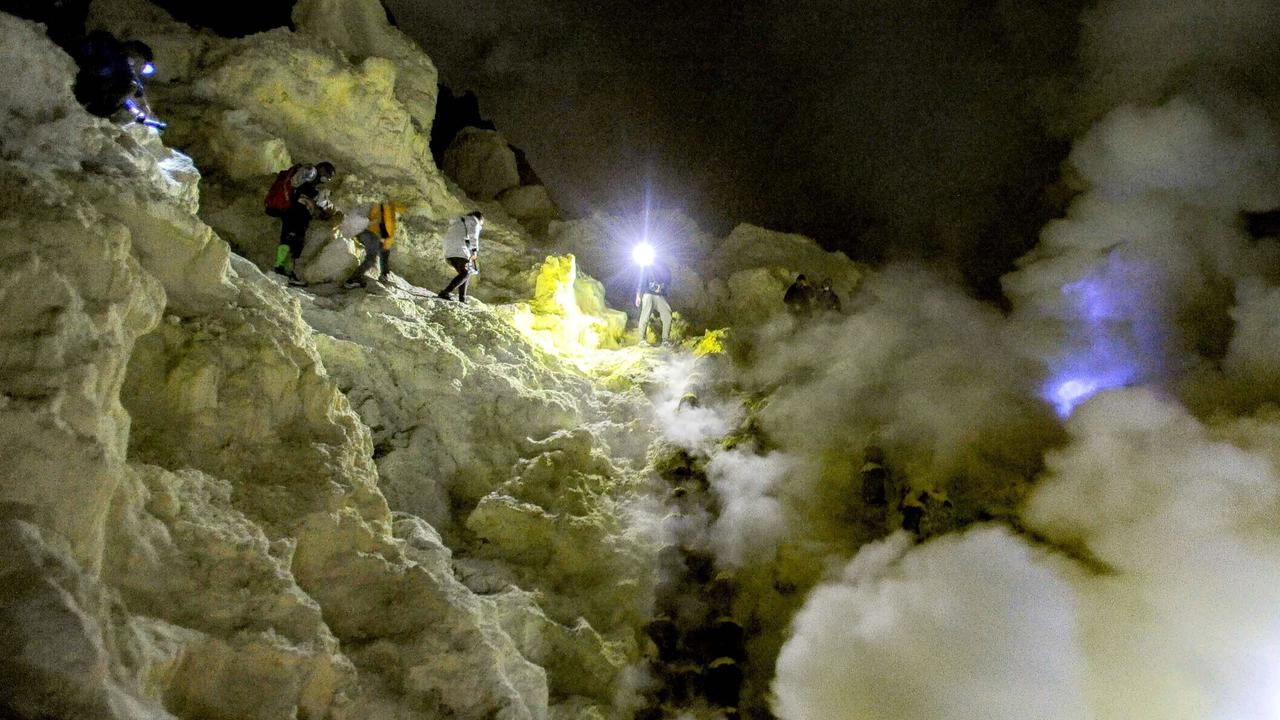 FOTO: Kawah Ijen Destinasi Favorit Wisata Alam Akhir Tahun