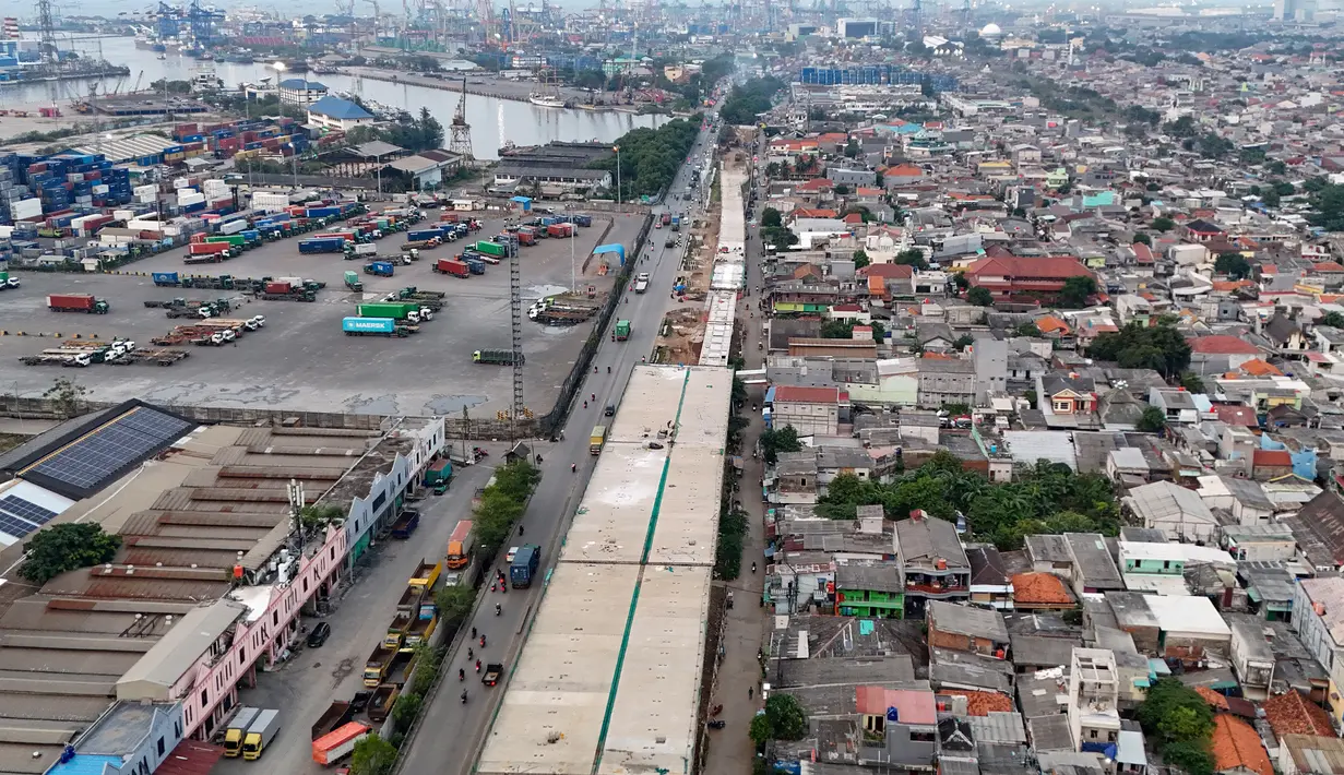Kementerian Pekerjaan Umum (PU) terus mempercepat penyelesaian konstruksi Ruas Jalan Tol Harbour Road II Ancol Timur–Pluit. (merdeka.com/Arie Basuki)