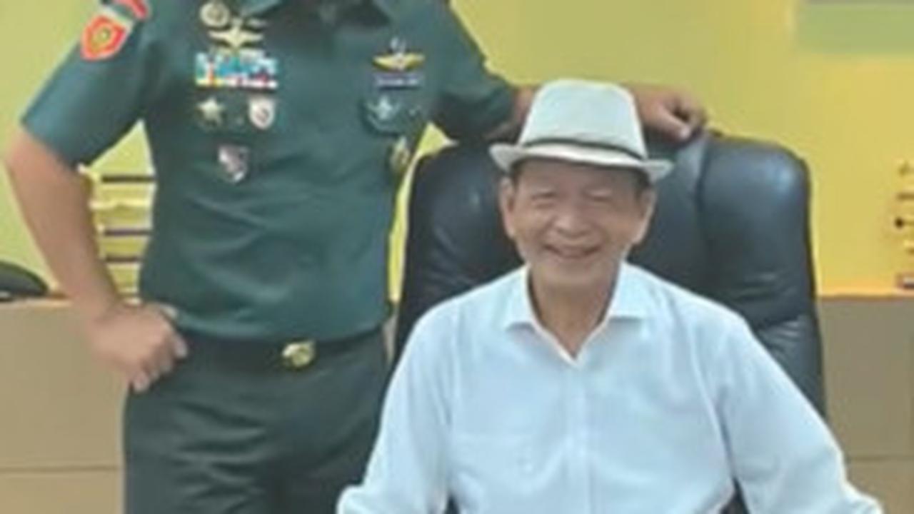 Ya, sosok sang putra adalah Kasad Jenderal TNI Maruli Simanjuntak. <br>