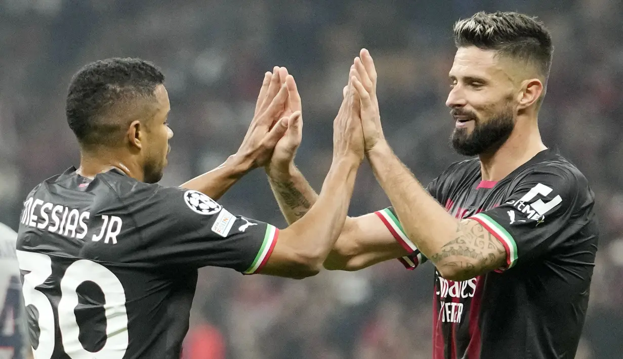 Berkat hasil ini, Milan yang memiliki poin 10 mengakhiri babak penyisihan dengan menjadi runner-up Grup E. Sementara itu, Salzburg finis sebagai peringkat ketiga dengan poin 6 dan berhak tampil di Liga Europa. (AP/Luca Bruno)