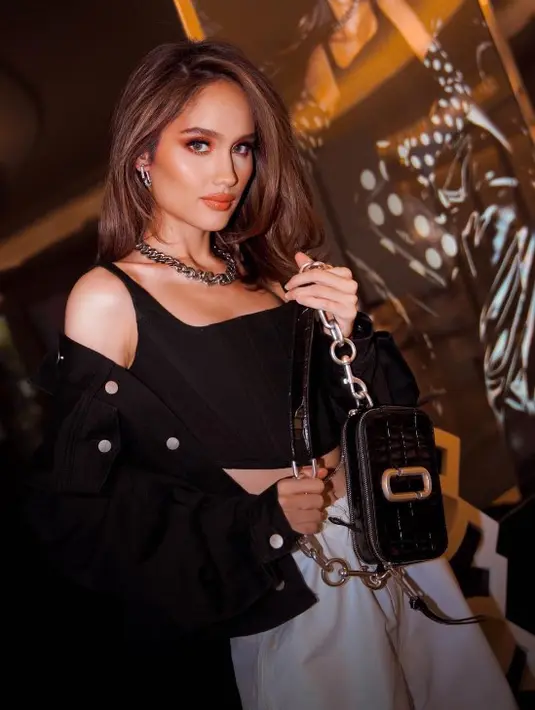 Cinta Laura [Instagram/claurakiehl]