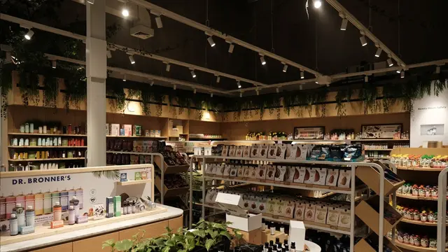 Supermarket Khusus Produk Organik Dibuka di Kawasan SCBD, Ada Seksi Makanan Siap Saji yang Punya 300 Menu
