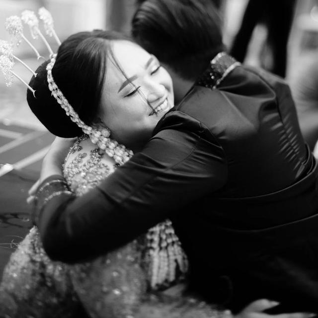 Jadi Wali Nikah Nadya Holscher, Ini 6 Potret Jordy Holscher Bareng Saudara Perempuannya