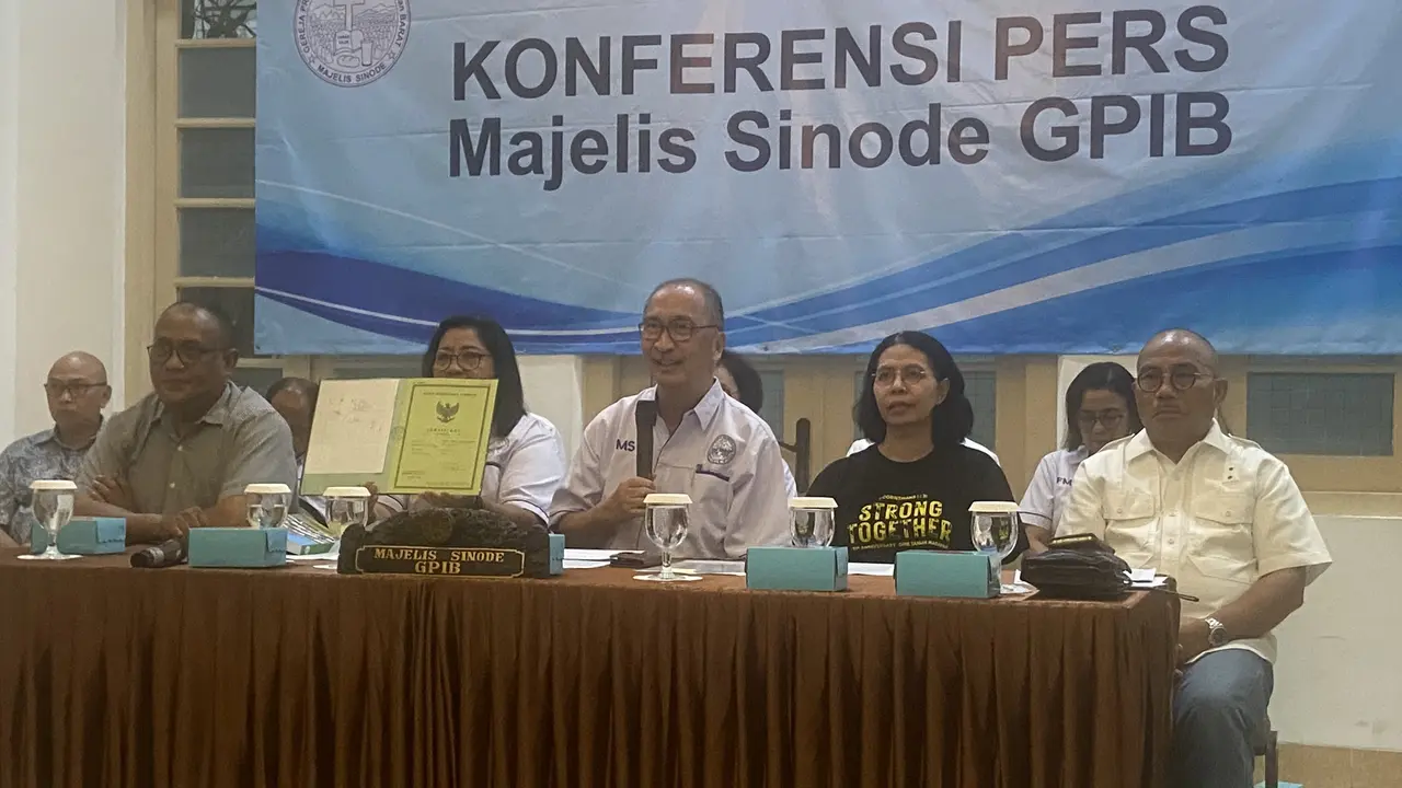 Ketua Umum Majelis Sinode GPIB Pdt. Paulus Kariso Rumambi