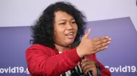 Komika Stand Up Comedy Marshel Widianto mengajak masyarakat untuk tetap bersabar hadapi COVID-19 saat konferensi pers di Graha BNPB, Jakarta, Minggu (14/6/2020). (Dok Badan Nasional Penanggulangan Bencana/BNPB)