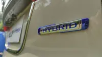 Mobil hybrid kian diminati di pasar otomotif Indonesia. (Septian/Liputan6.com)