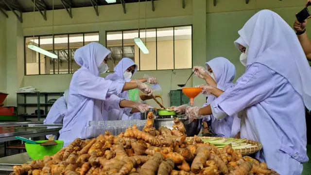 YPA-MDR Beri Bantuan Pendidikan Khusus untuk SMK 1 Leuwiliang, Bogor