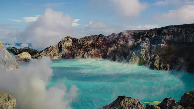 Backpacker Pemula? Ini Destinasi di Pulau Jawa yang Harus Kamu Kunjungi