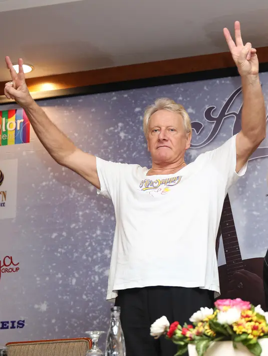 Hal senanda juga diungkapkan oleh personel lainnya, Graham. Pada konsernya nanti akan banyak memberikan kejutan pada penggemarnya dalam konser merayakan 40th Anniversary. (Savana Alaydrus/Bintang.com)