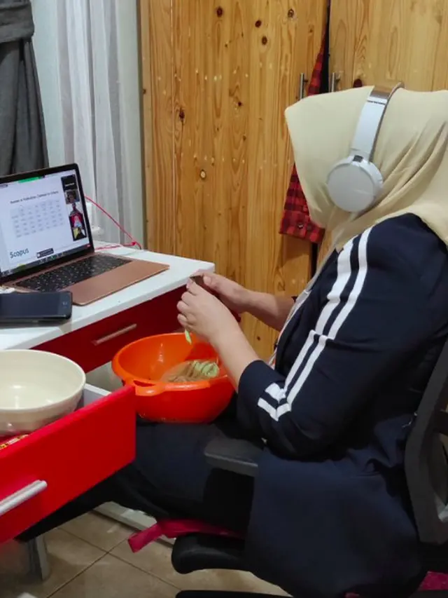 Potret kocak saat zoom meeting