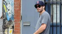 Jake Gyllenhaal Gandeng Mesra Pacar Barunya