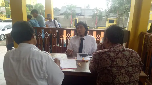 [Bintang] Komeng