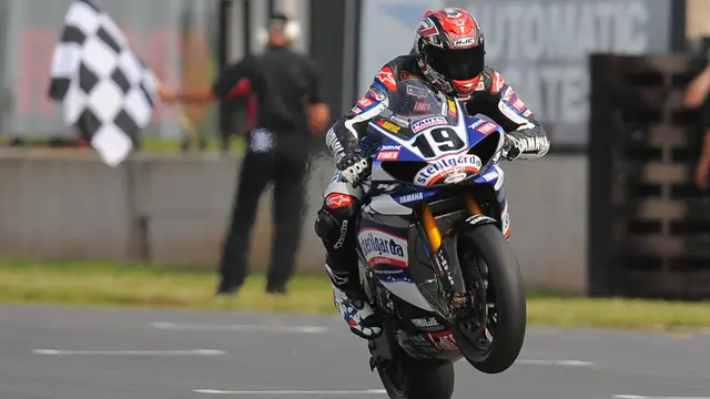 Foto Trivia: 10 Pembalap yang Pernah Kantongi Podium di Moto GP dan Superbike